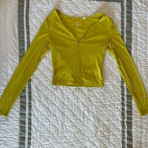 Cute long sleeve shirt! Size xs